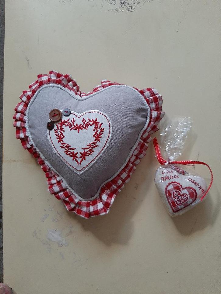 Coeur à suspendre, Huis en Inrichting, Woonaccessoires | Wanddecoraties, Ophalen