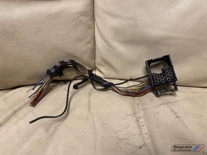 Bmw radio stekker kop origineel kabelboom E36 E34 E32 E30 M3, Auto-onderdelen, Elektronica en Kabels, BMW, Gebruikt, Ophalen of Verzenden