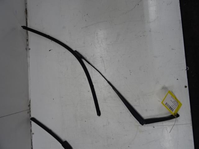 RUITENWISSERARM LINKS VOOR Jaguar F-Pace (01-2015/-), Gebruikt, Jaguar