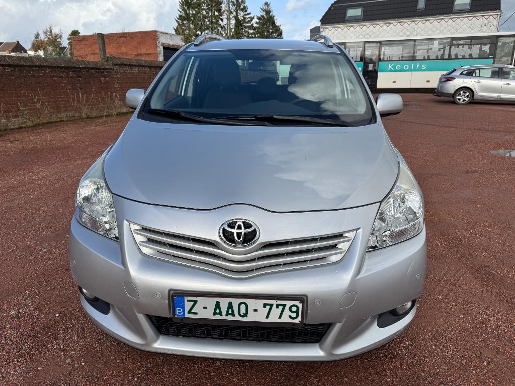 Toyota verso essence euro5, Autos, Toyota, Boîte manuelle, Noir, 5 portes, 5 places