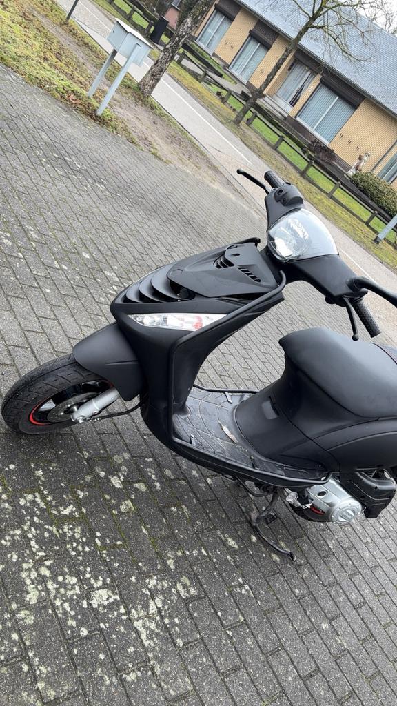Jet Piaggio Zip 4 temps 50cc, Vélos & Vélomoteurs, Scooters | Piaggio, Comme neuf, Zip, Classe A (25 km/h), Enlèvement