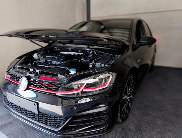 YQ AUTOSPORT